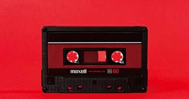 Maxell снова выпускает кассеты UD: Кассеты возвращаются, но хороших кассетников уже не производят